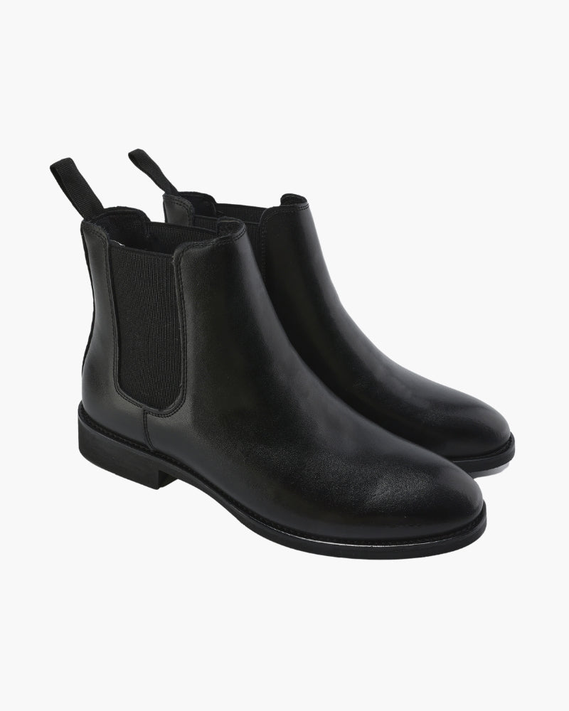 Classic Chelsea Boots with a Timeless Elegance