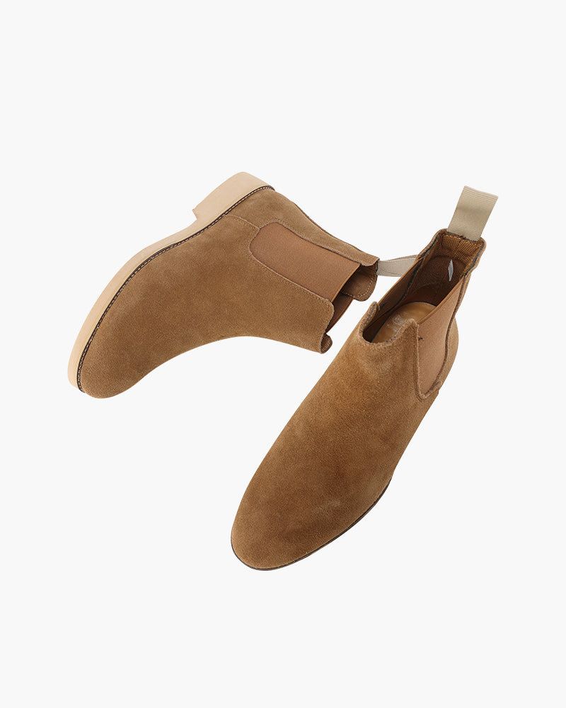 Classic Chelsea Boots with a Timeless Elegance